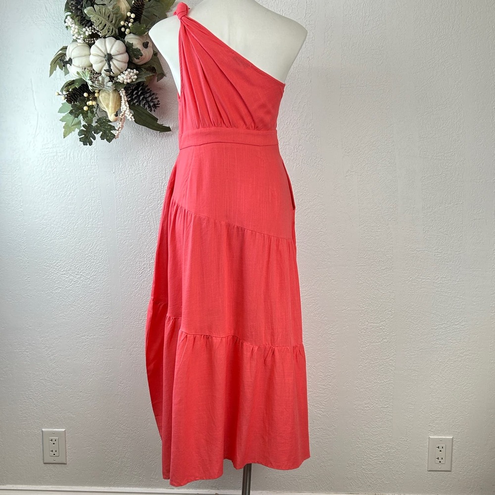 Elegant Coral One-Shoulder Dress - Picture 3 of 8